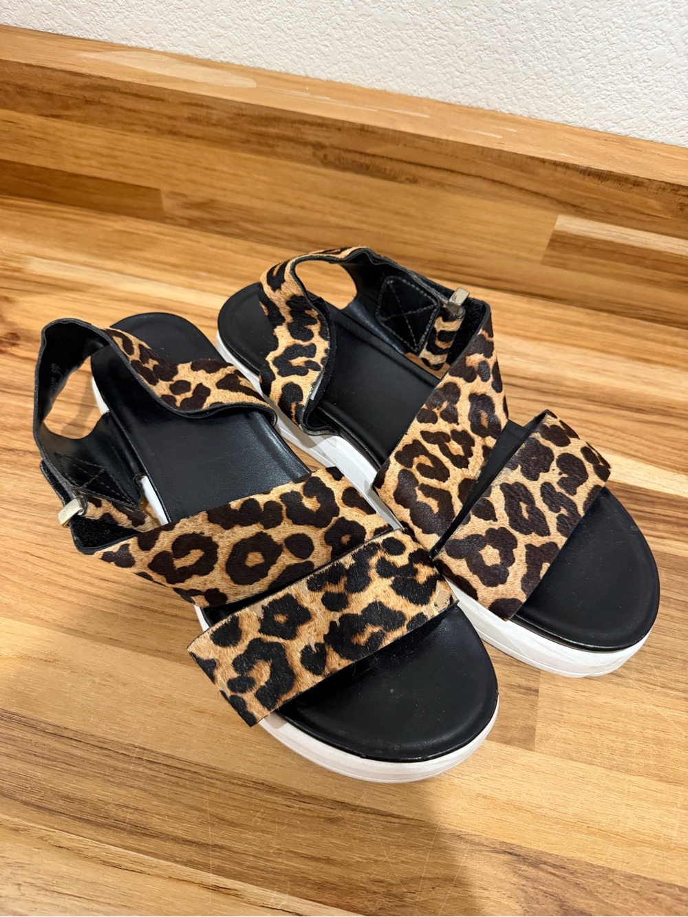 Leopard Print Platform Sandals - Women's Animal Print Comfort Sandal